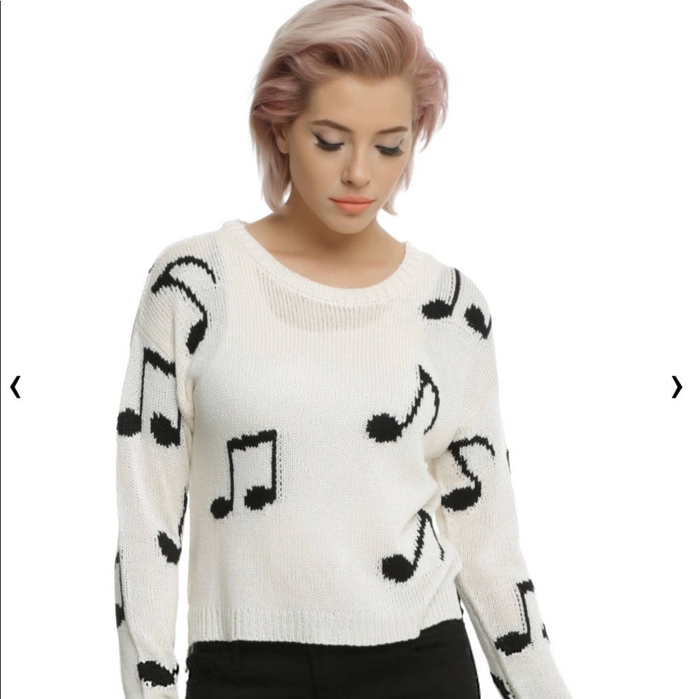 EUC- Hot Topic - Ivory Music Note Sweater